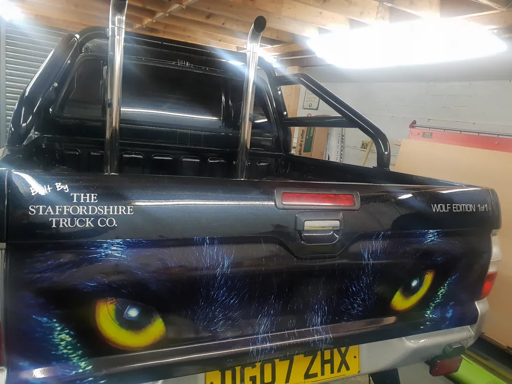 STC Wolf Edition L200, airbrushed and finished in gloss black