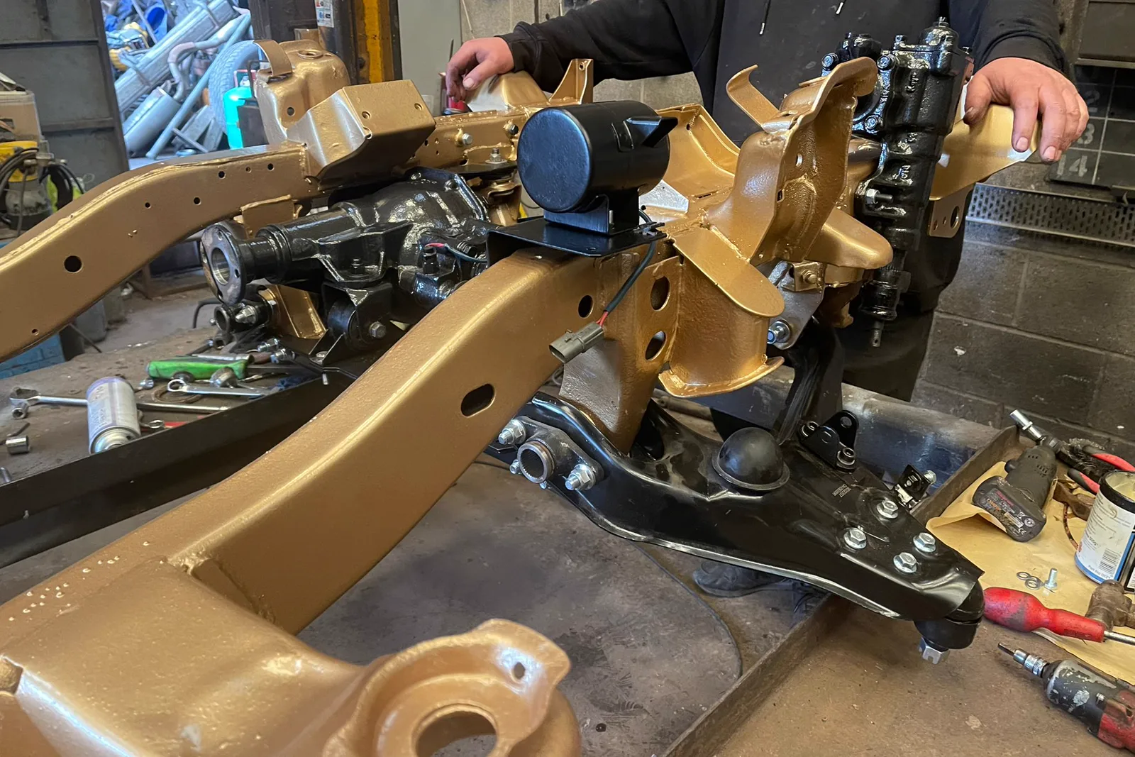Front axle: Diff, steering box and front suspension going back onto the Fall Guy chassis.